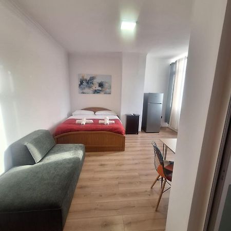 Albania Apartment Comfort Near Tirana City Center المظهر الخارجي الصورة