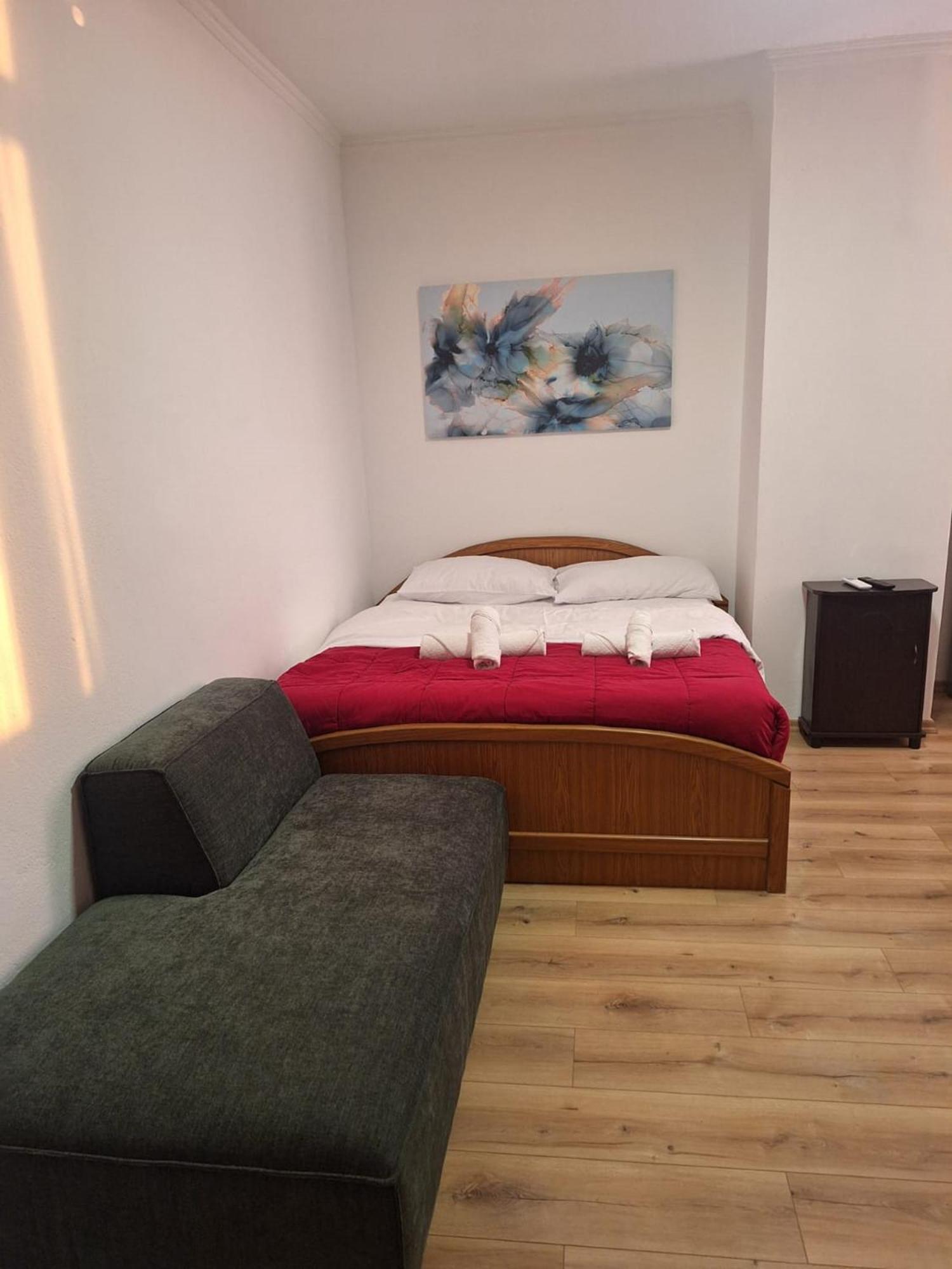 Albania Apartment Comfort Near Tirana City Center المظهر الخارجي الصورة
