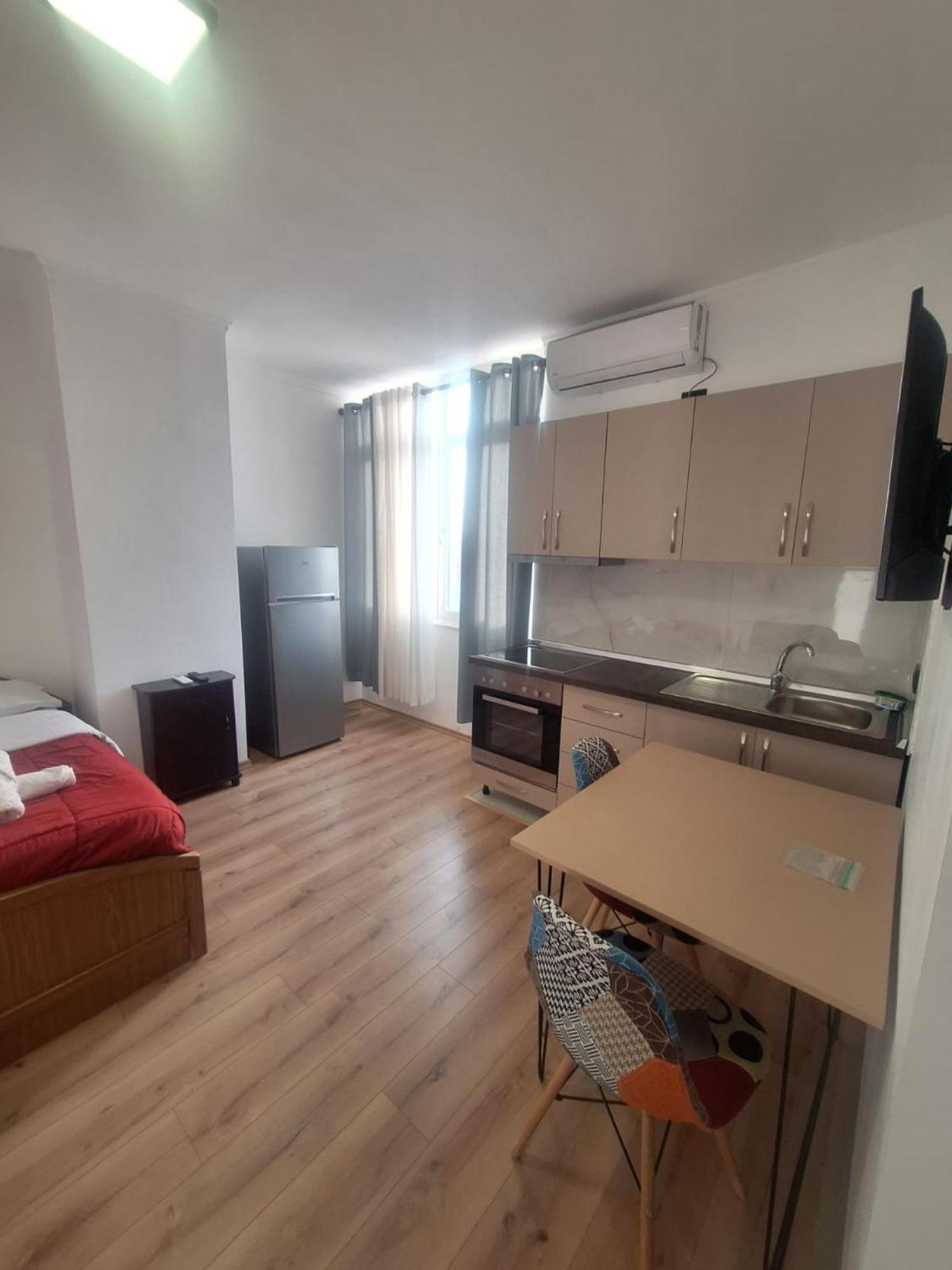 Albania Apartment Comfort Near Tirana City Center المظهر الخارجي الصورة