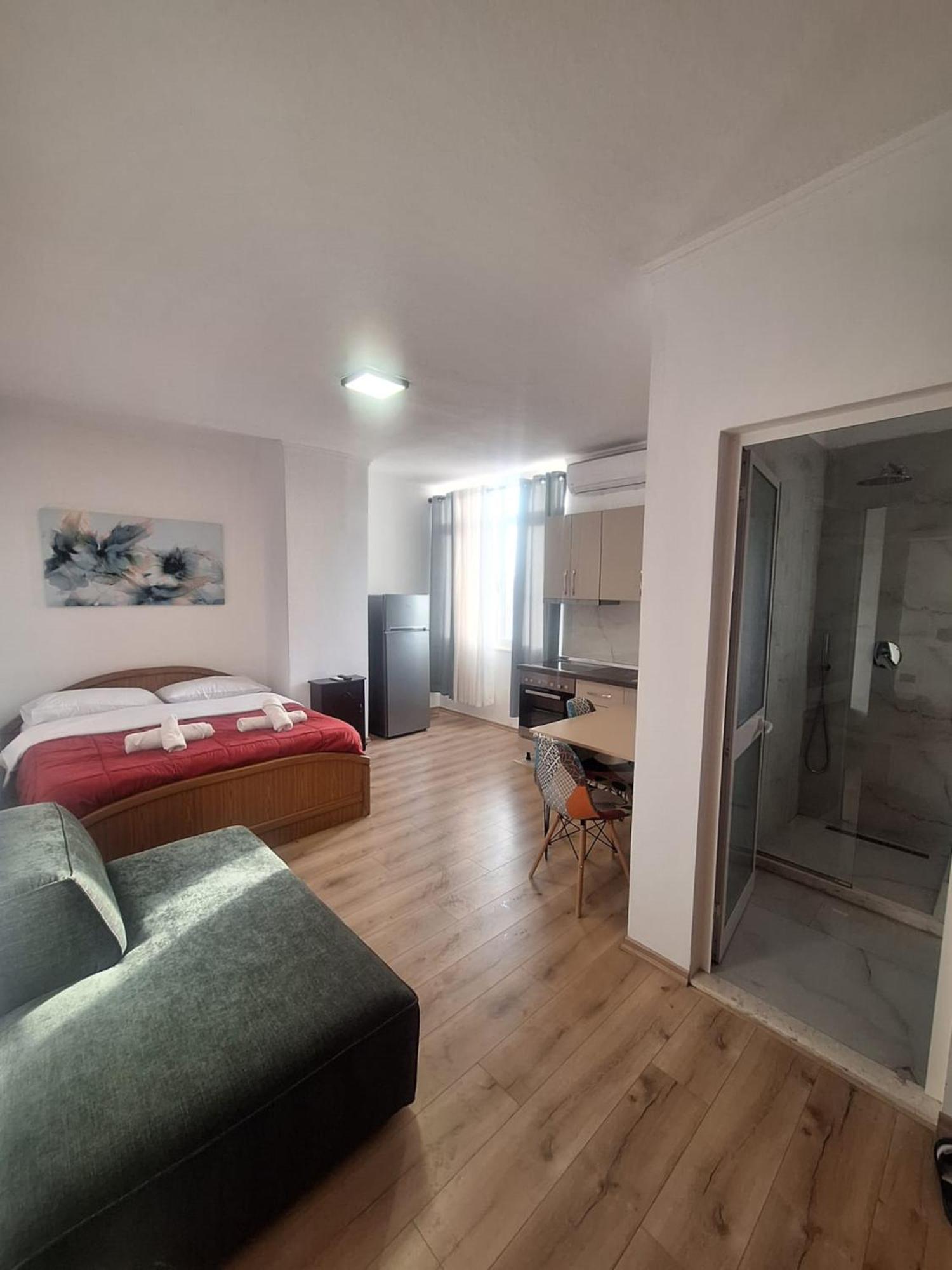 Albania Apartment Comfort Near Tirana City Center المظهر الخارجي الصورة